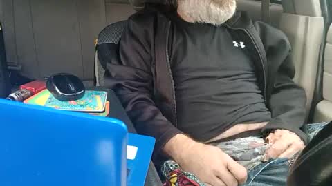 dirtmcgirt82 online show from December 26, 7:16 pm