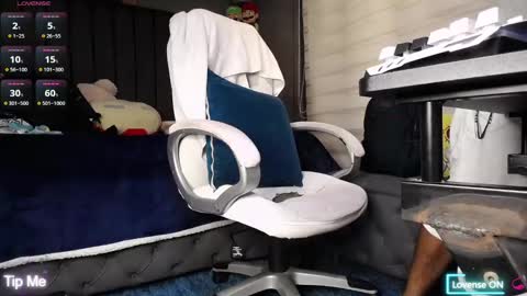 dirty_27cms online show from February 12, 2:14 am