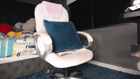 dirty_27cms online show from March 7, 12:37 am