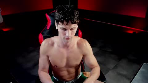 Snapshot of dirty_boss chatting on September 12, 8:36 am dirty_boss online show from September 12, 8:36 am