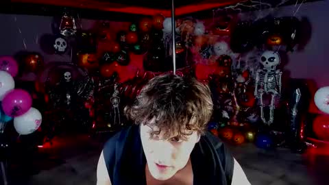 Snapshot of dirty_boss chatting on October 30, 12:02 am dirty_boss online show from October 30, 12:02 am