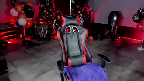 Snapshot of dirty_boss chatting on October 18, 6:24 pm dirty_boss online show from October 18, 6:24 pm