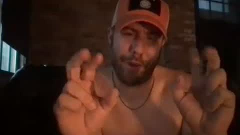 Snapshot of dj_chaterbate chatting on October 11, 12:09 pm DJ Chaterbate online show from October 11, 12:09 pm