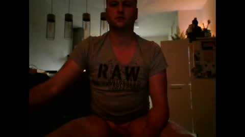 Snapshot of dj_ziggo chatting on November 1, 10:52 am dj_ziggo online show from November 1, 10:52 am