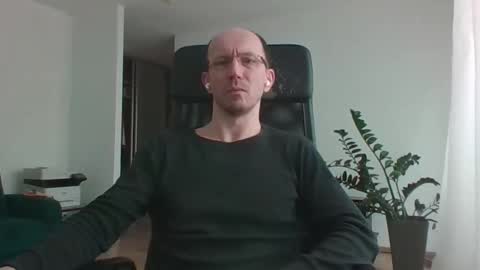 djentlemen1 online show from April 30, 9:38 am