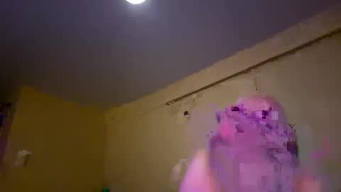 Snapshot of dnice69968127 chatting on January 28, 8:04 pm dnice69968127 online show from January 28, 8:04 pm