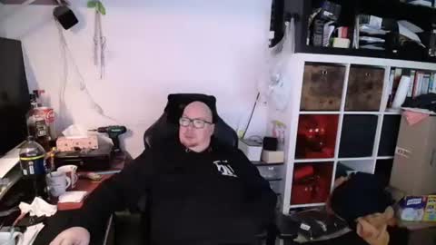 dobermann0002 online show from December 3, 9:15 am