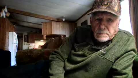 Snapshot of doingmyself69 chatting on October 23, 6:33 pm doingmyself69 online show from October 23, 6:33 pm