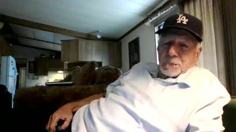 Snapshot of doingmyself69 chatting on September 8, 8:52 pm doingmyself69 online show from September 8, 8:52 pm