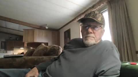 doingmyself69 online show from February 18, 9:12 pm