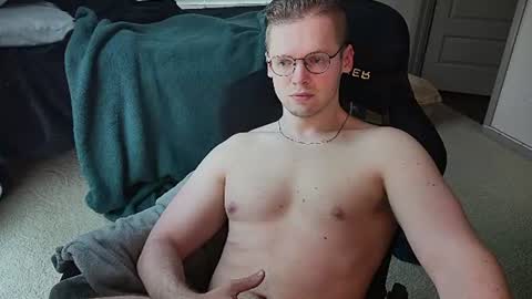 doloresman online show from July 7, 7:17 pm