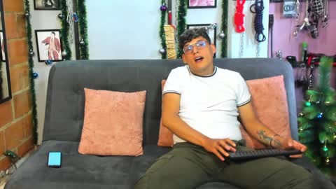 Diego Castell online show from January 3, 2:51 pm