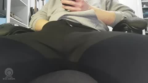 domcook147 online show from December 28, 1:39 am