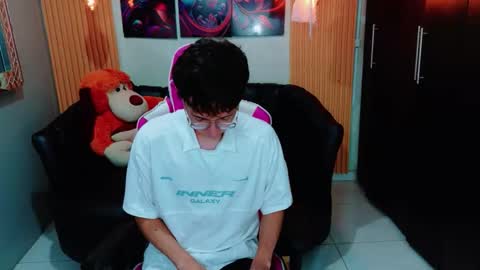 dominic_carminex online show from November 4, 7:48 pm