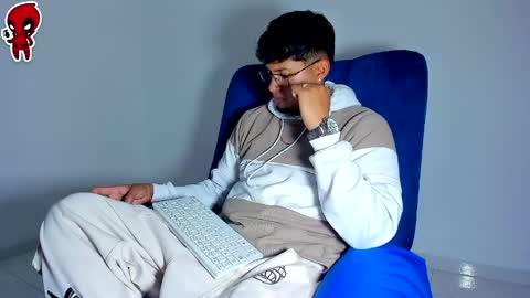  Dominic  online show from May 30, 2:55 am