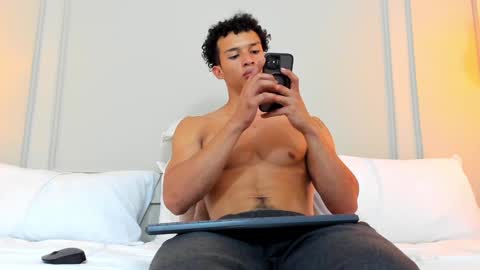 Dominick Star online show from December 7, 3:25 am