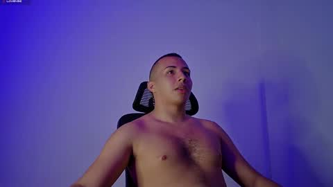 Donat Independent Model online show from March 5, 2:56 pm