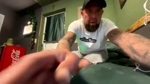 donbiggy950394 online show from April 26, 7:21 pm