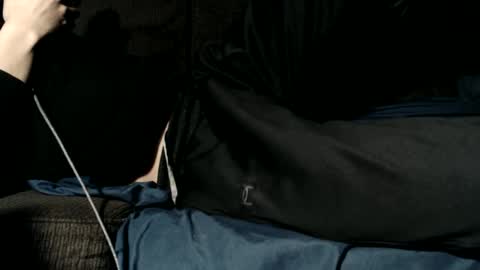 Snapshot of dontstopuntil chatting on December 20, 9:06 pm dontatopuntil online show from December 20, 9:06 pm