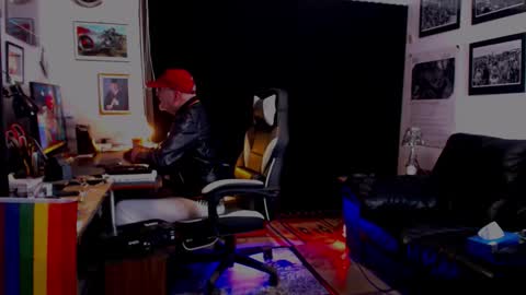 dopeleaf2 online show from September 27, 6:39 pm