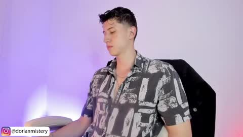 dorian_mystery online show from April 10, 11:45 pm