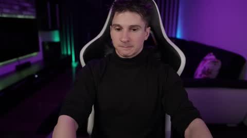 Dorian Reyes online show from February 27, 1:46 am