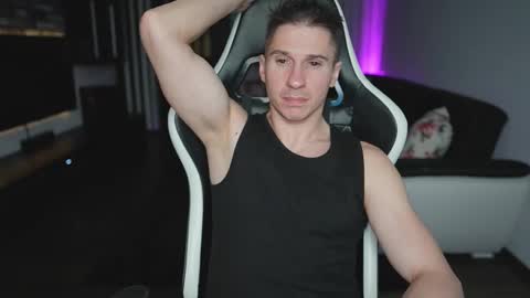 Dorian Reyes online show from December 23, 1:47 am