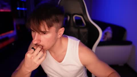 Dorian Reyes online show from October 11, 1:31 am