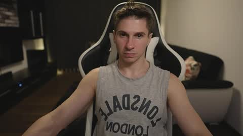 Dorian Reyes online show from May 13, 1:03 am