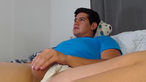 Dorian Salvatore online show from April 16, 11:18 pm