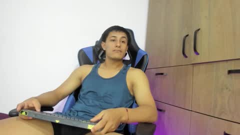 dorman_boy online show from December 19, 2:41 am