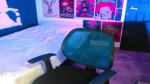 will online show from April 1, 11:35 pm