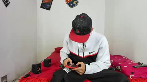 douglas_gallegos online show from February 18, 2:05 am