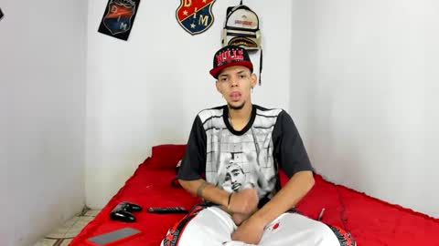 douglas_gallegos online show from February 5, 9:50 pm