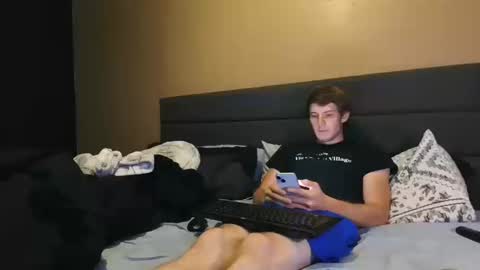 Snapshot of downforthemoney chatting on October 10, 2:49 am downforthemoney online show from October 10, 2:49 am