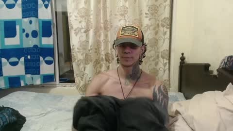 Snapshot of dragon666uwur chatting on January 27, 11:43 pm Dragon online show from January 27, 11:43 pm