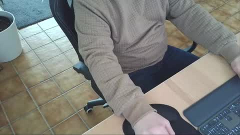 drake_0088 online show from April 13, 10:27 am