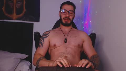 drake_cole11 online show from December 13, 10:41 am