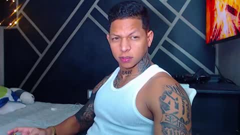 Snapshot of drake_jhonson08 chatting on February 13, 3:29 am Drake online show from February 13, 3:29 am