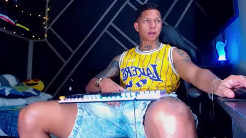 Snapshot of drake_jhonson08 chatting on October 6, 4:17 am Drake online show from October 6, 4:17 am