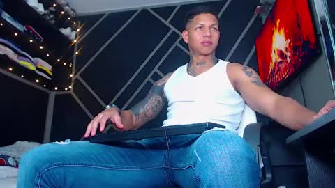 Snapshot of drake_jhonson08 chatting on February 21, 3:01 am Drake online show from February 21, 3:01 am