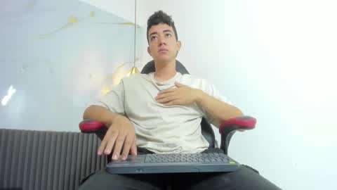 DrakeCruz1 online show from March 10, 2:34 pm