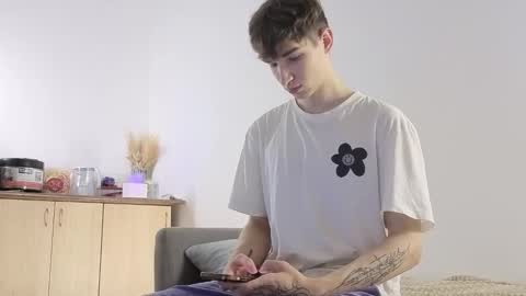 Mark online show from December 20, 4:14 pm