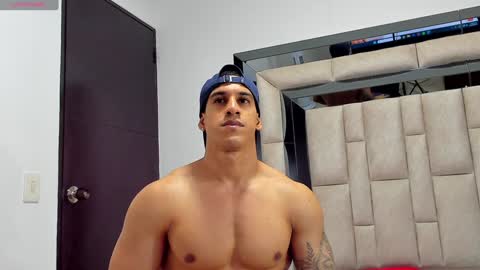 duran_dhikol1 online show from January 26, 9:51 pm