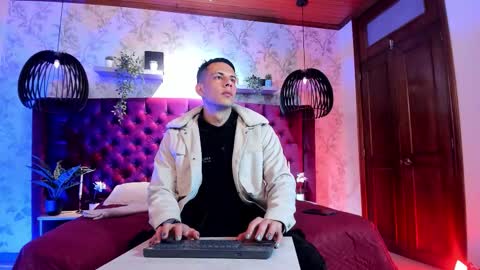 Dustin Sonne online show from March 8, 3:43 am