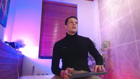 Dustin Sonne online show from February 7, 3:35 am