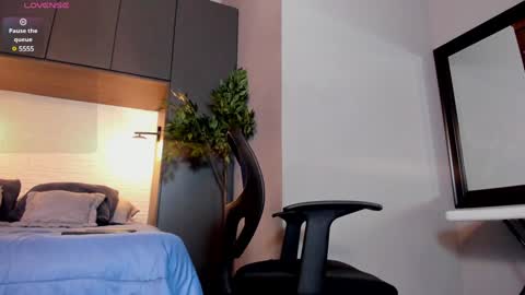 Dustin Sonne online show from January 24, 3:32 am