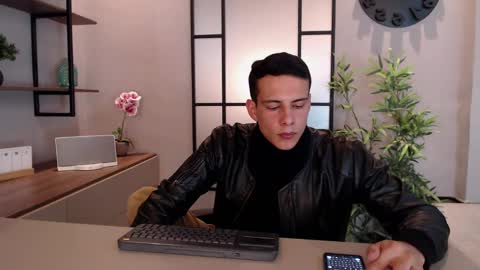 Dustin Sonne online show from December 13, 4:00 am