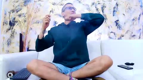 Dustin Dollin online show from February 15, 7:17 pm