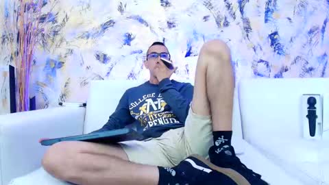 Dustin Dollin online show from March 11, 9:37 pm